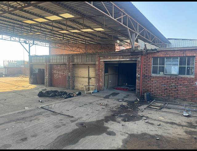 1,300M² WAREHOUSE TO LET IN HERMANSTAD